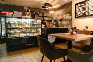 Pronajměte si moderní kavárnu pro váš event Potřebujete prostor pro školení, seminář, prezentaci nebo firemní večírek?...